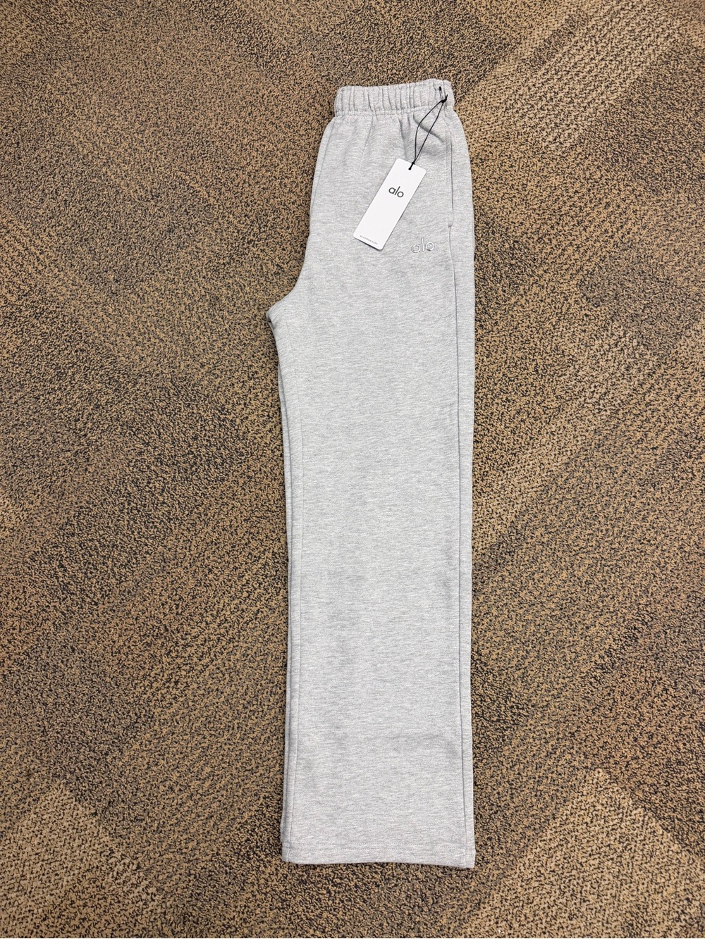 ALO Yoga Gray Uncuffed Pants